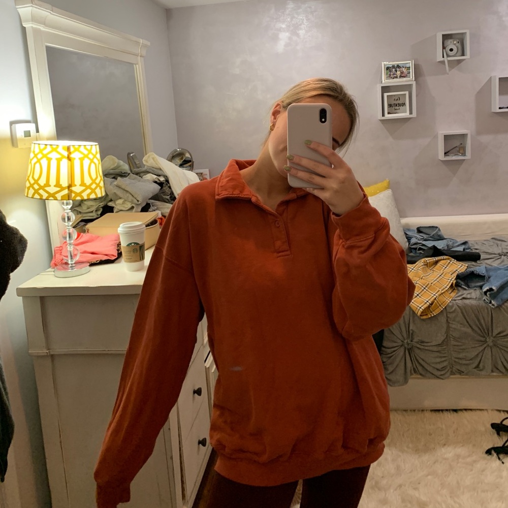 Brandy Melville Oversized Rust Color Sweatshirt